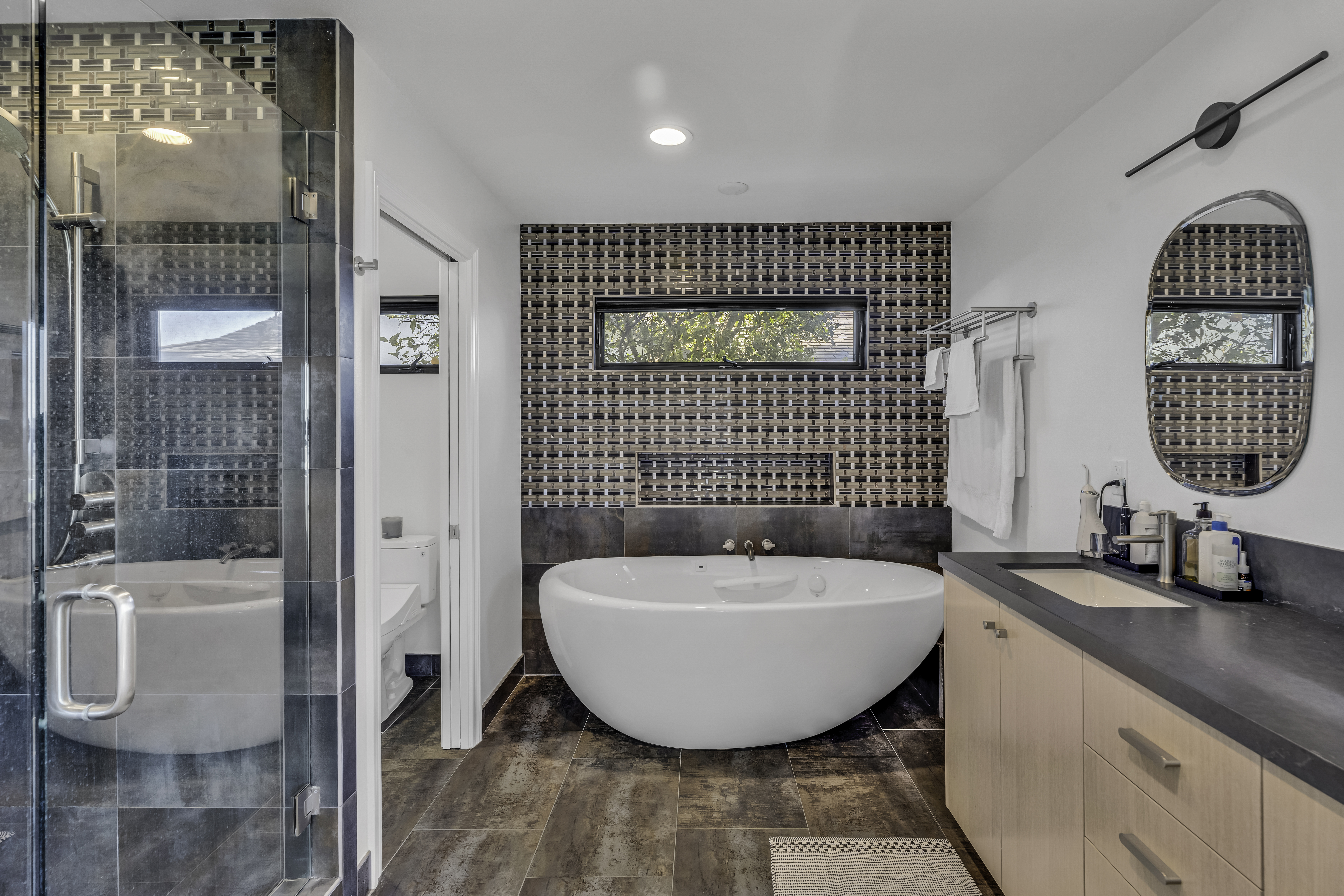 Equestrian Drive home renovation photo 11 — landscaping and hardscape design in Orange County